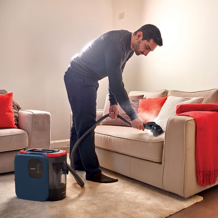 Dettagli tecnici del StainOver Pet SC40 con serbatoio e cavo visibili